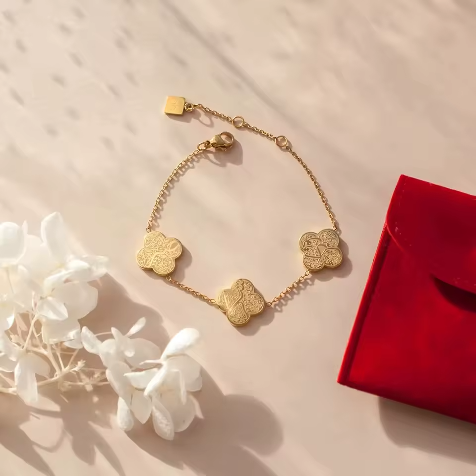 Bracelet de calligraphie triple quadrilobe - Shukr, Sabr, Tawakkul